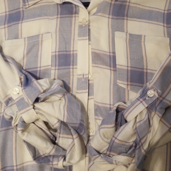 NWT,PLAID LIGHTWEIGHT SHIRT WITH SEQUIN BACK - Picture 8 of 8